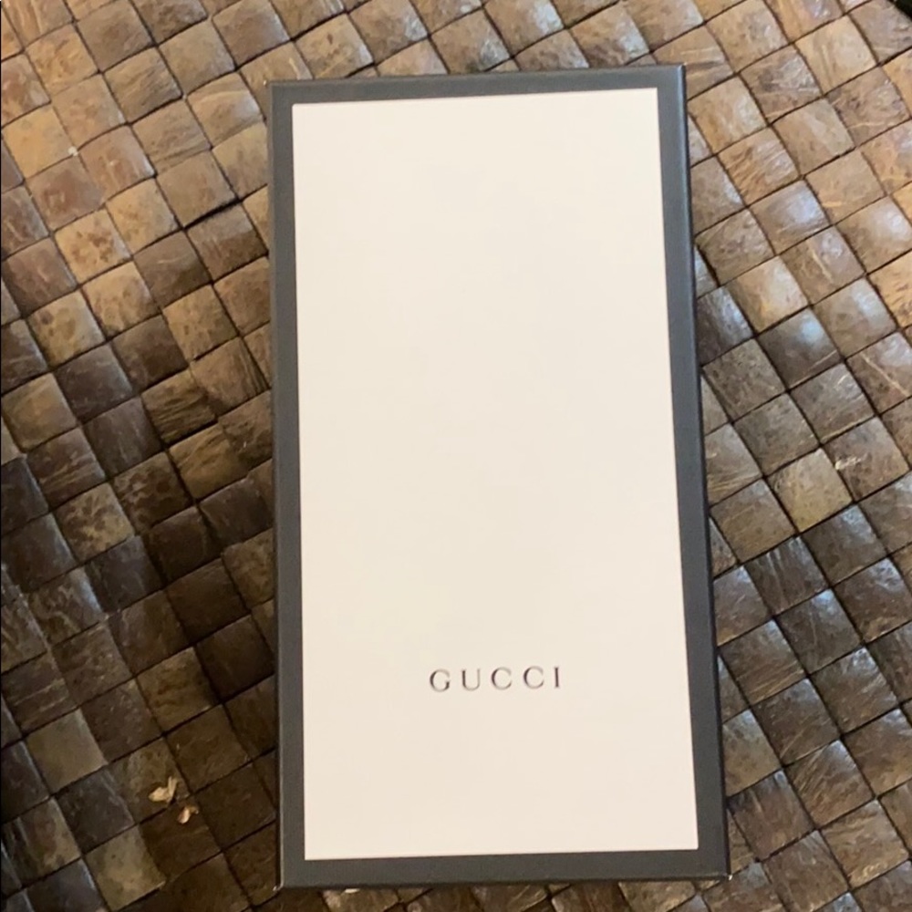 Gucci box